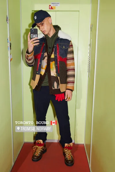 Look 19